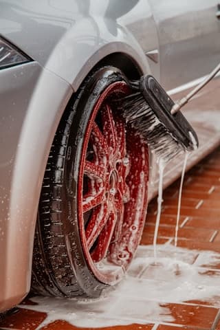 Detailing hero